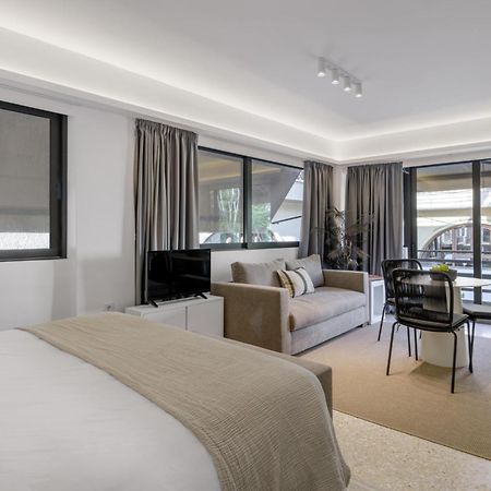 Momo Suites, Acropolis By Aura Homes Атина Екстериор снимка