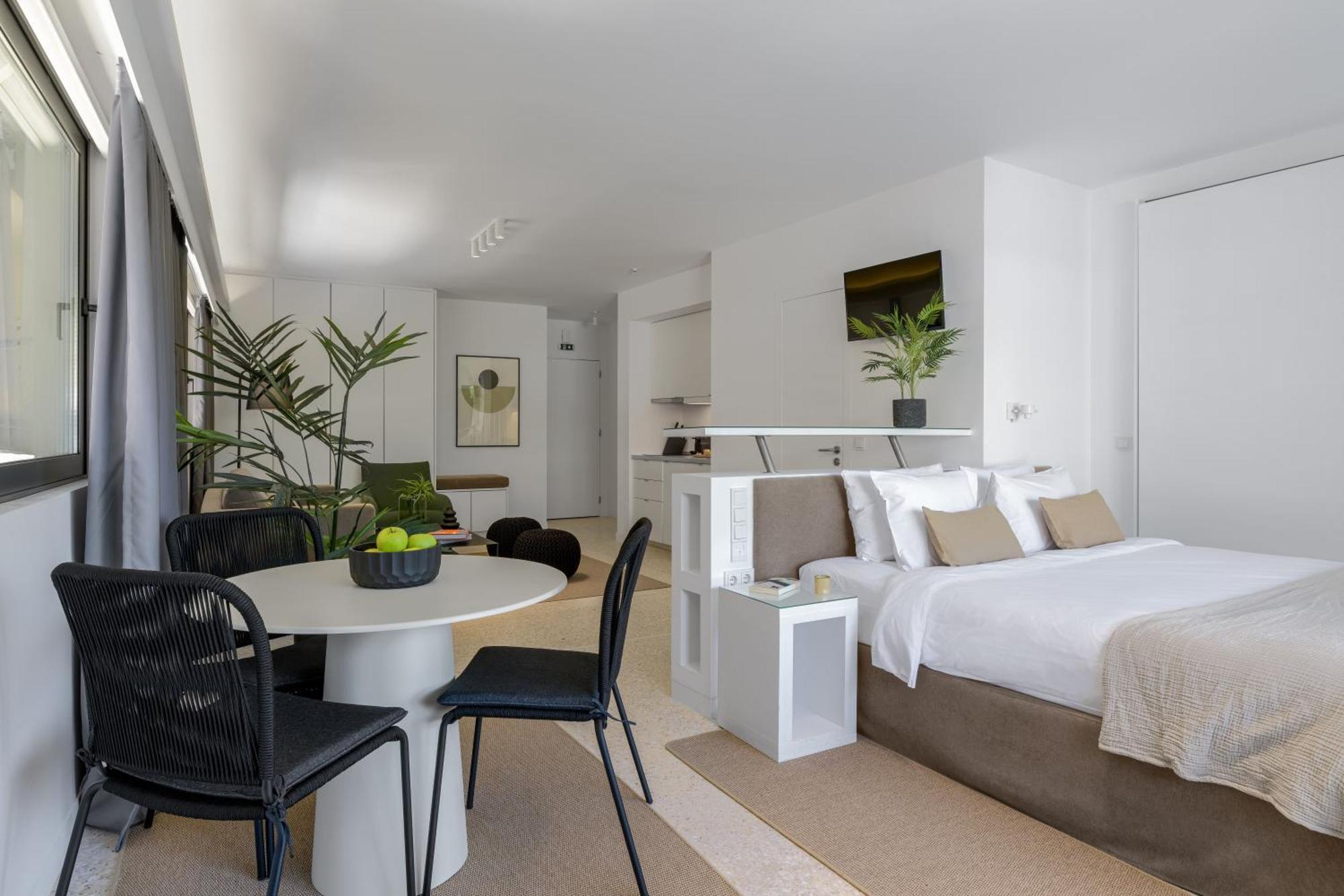 Momo Suites, Acropolis By Aura Homes Атина Стая снимка