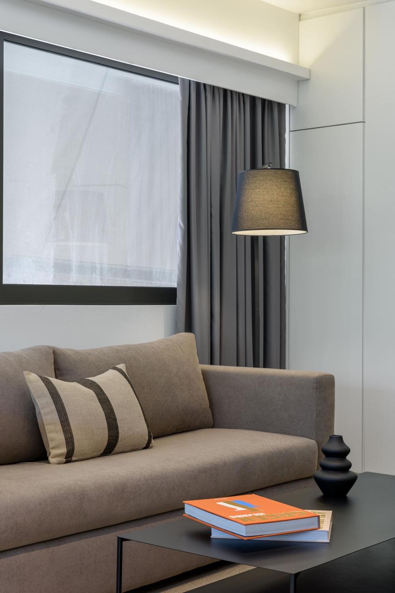 Momo Suites, Acropolis By Aura Homes Атина Стая снимка