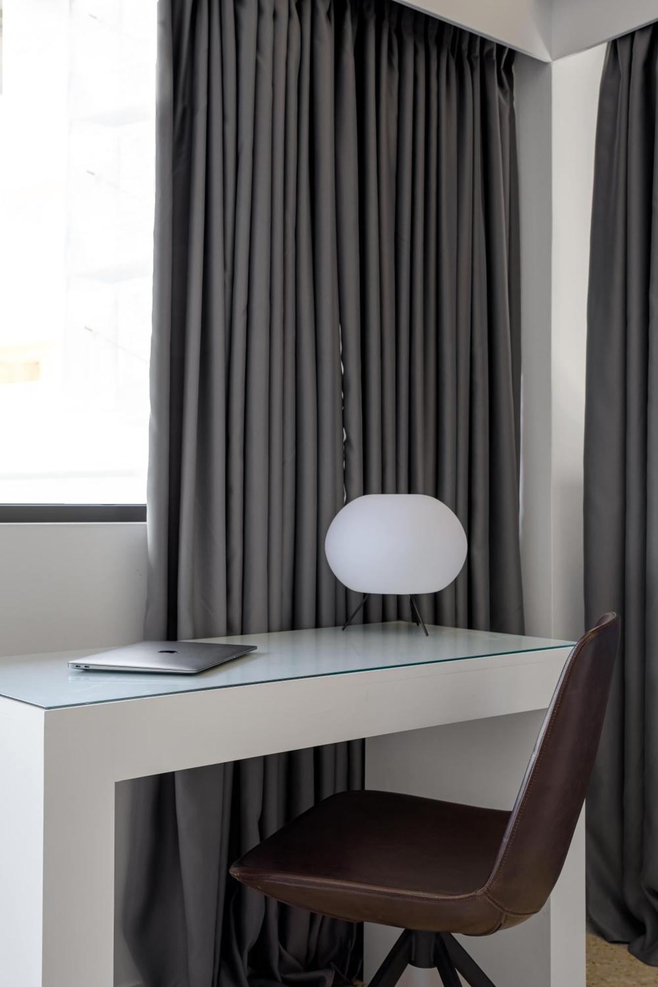 Momo Suites, Acropolis By Aura Homes Атина Стая снимка