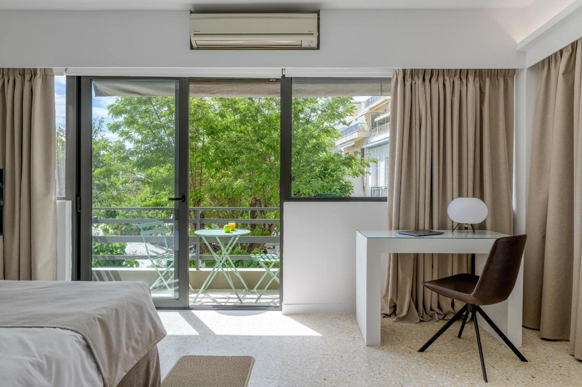 Momo Suites, Acropolis By Aura Homes Атина Стая снимка