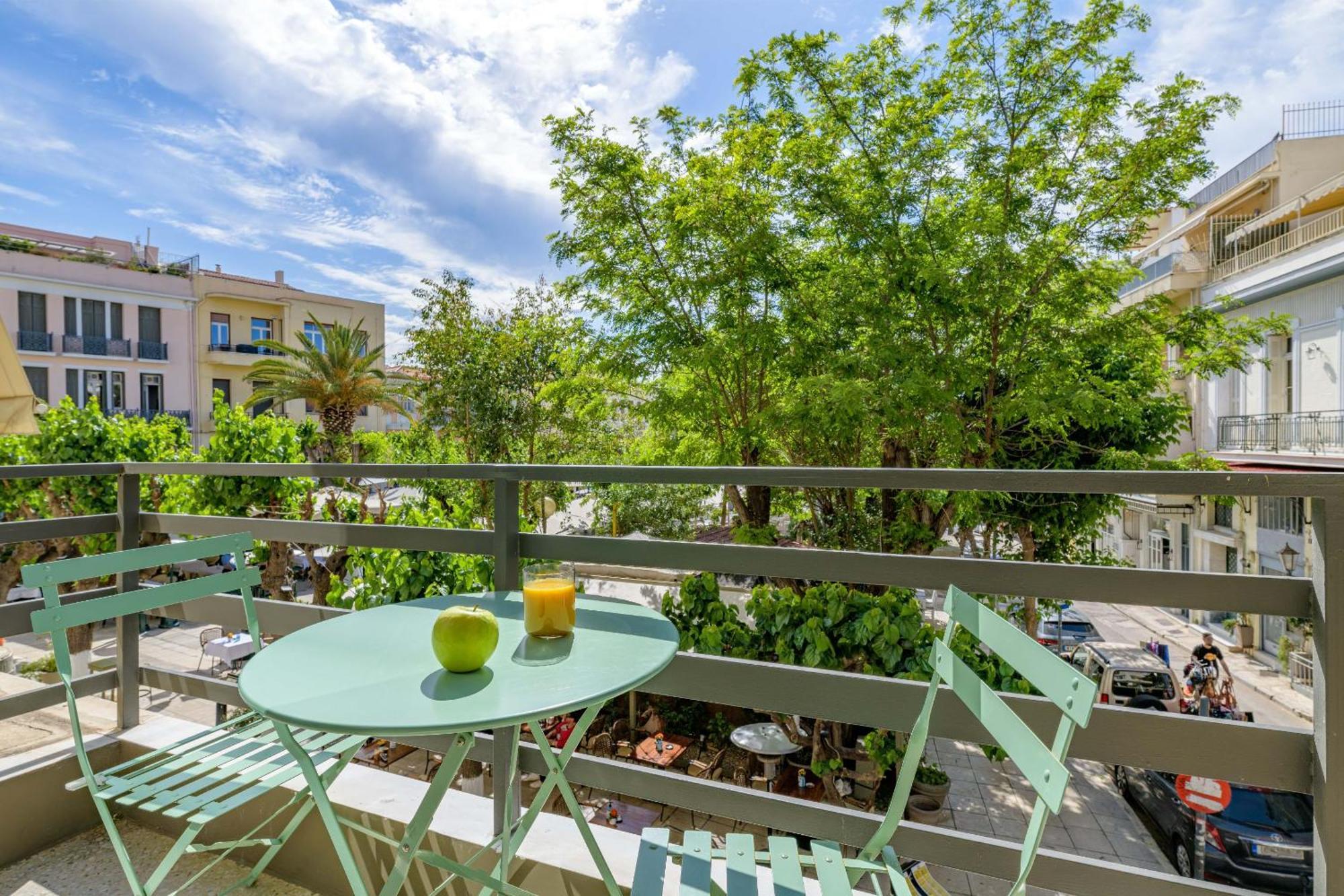 Momo Suites, Acropolis By Aura Homes Атина Стая снимка