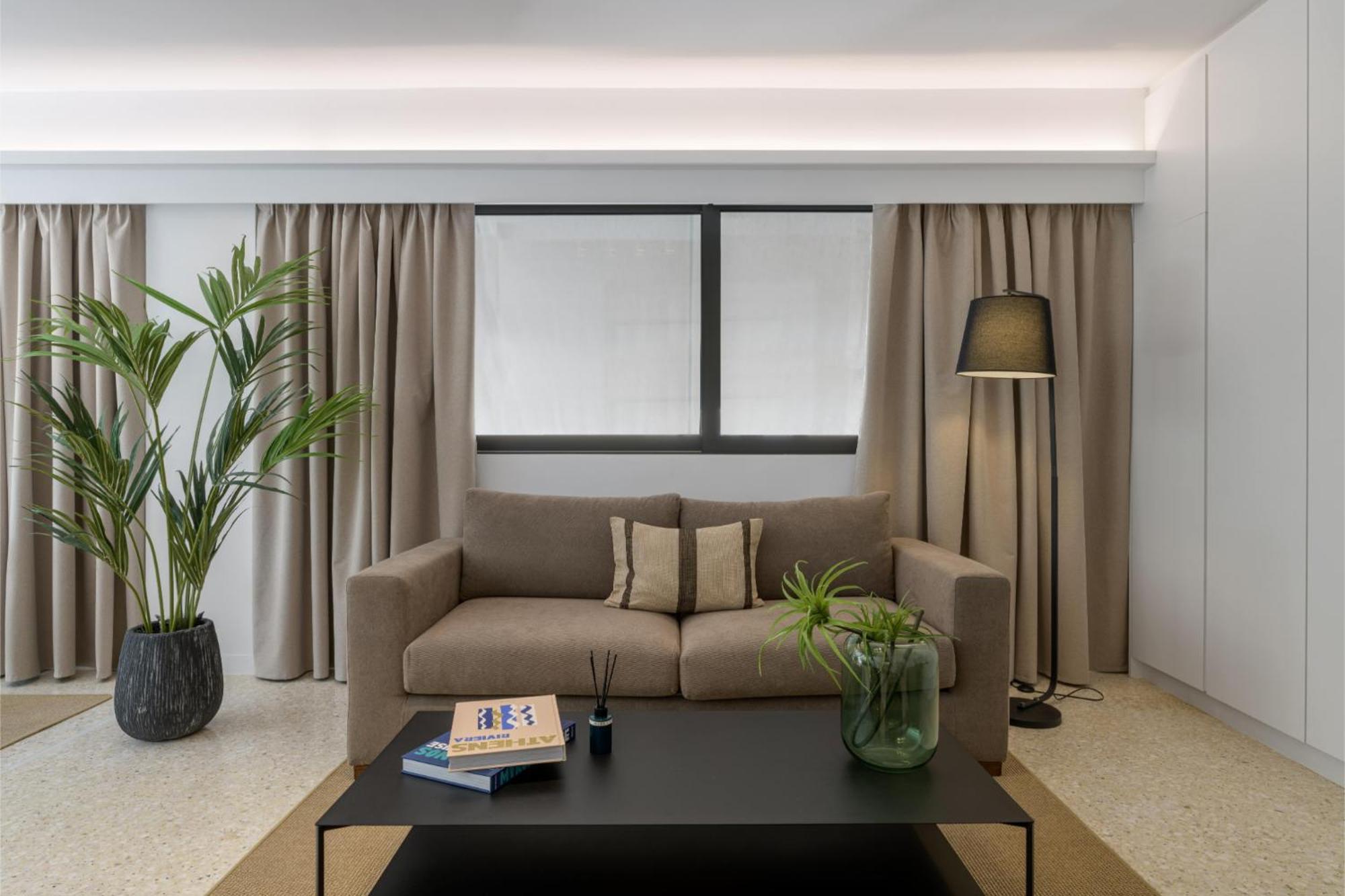 Momo Suites, Acropolis By Aura Homes Атина Екстериор снимка